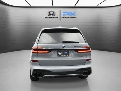 2025 BMW X7 M60i