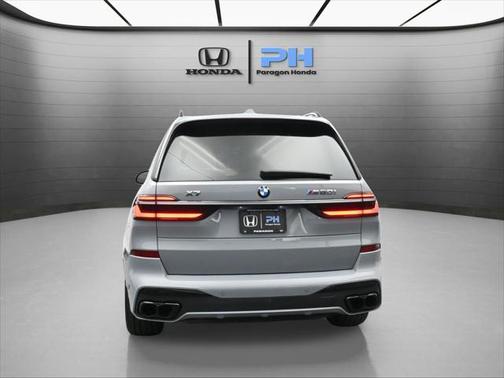 2025 BMW X7 M60i