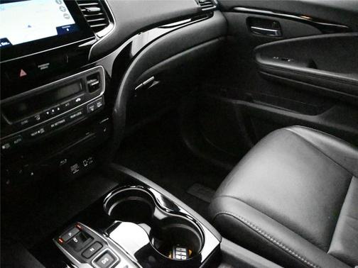 2022 Honda Pilot Touring 7-Passenger