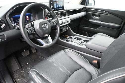 Crystal Black Pearl 2023 Honda Pilot Elite