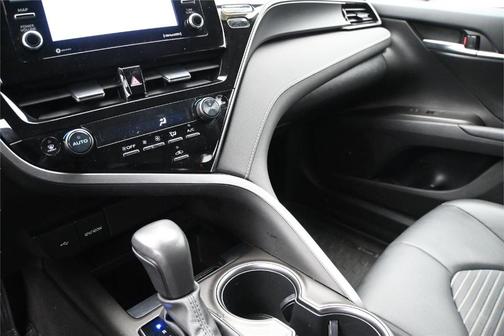 Ice 2023 Toyota Camry