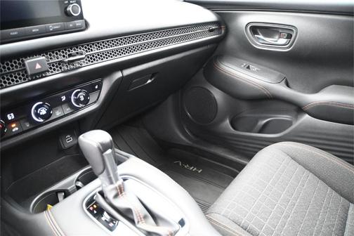 Platinum White Pearl 2025 Honda HR-V Sport