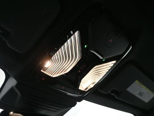 2025 BMW X6 xDrive40i