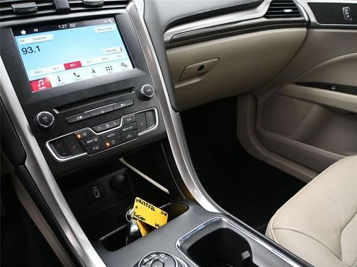 2017 Ford Fusion Hybrid SE