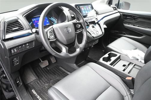Crystal Black Pearl 2024 Honda Odyssey Touring