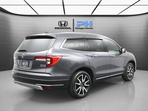 2022 Honda Pilot Touring 8-Passenger