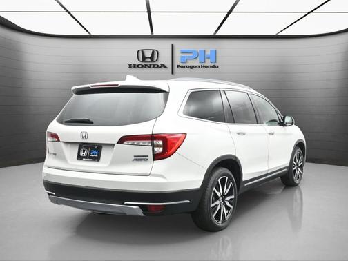 2020 Honda Pilot Touring 8-Passenger