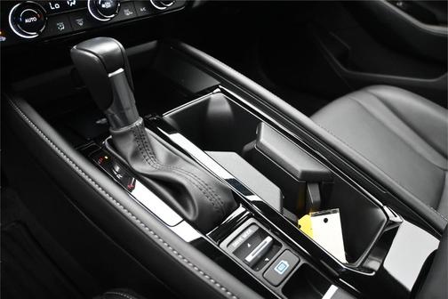 Platinum White Pearl 2023 Honda Accord Hybrid Touring