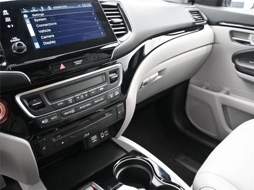 2022 Honda Pilot Touring 7-Passenger