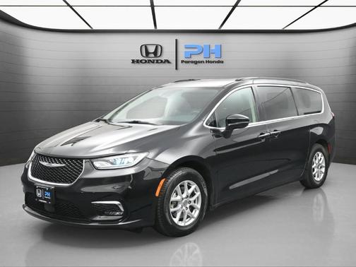 2022 Chrysler Pacifica Touring-L