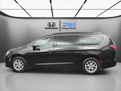 2022 Chrysler Pacifica Touring-L