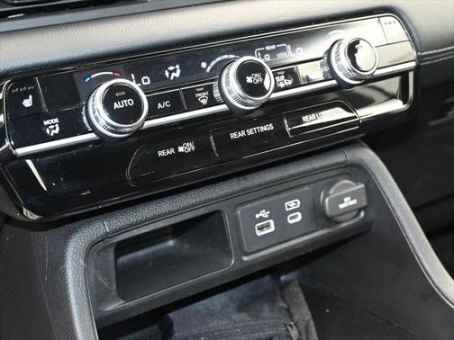 2023 Honda Pilot EX-L 8-Passenger