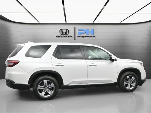 2023 Honda Pilot EX-L 8-Passenger