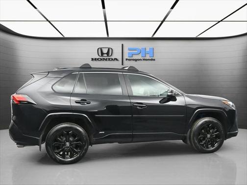 2022 Toyota RAV4 Hybrid SE