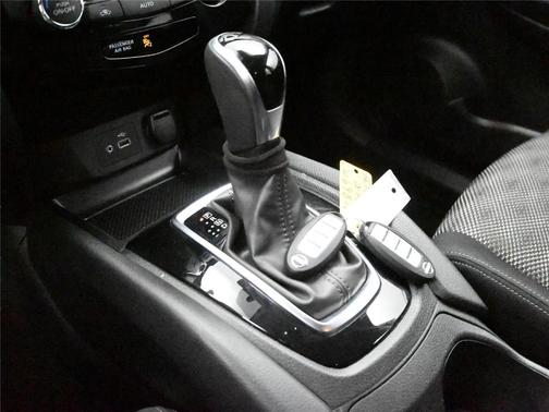 2020 Nissan Rogue Sport SV