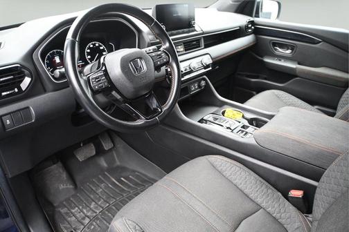 Obsidian Blue Pearl 2025 Honda Pilot Sport