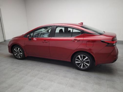 Scarlet Ember Tintcoat 2025 Nissan Versa 1.6 SV