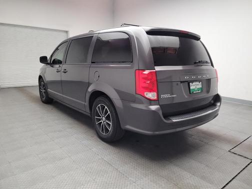 Granite Pearlcoat 2019 Dodge Grand Caravan GT