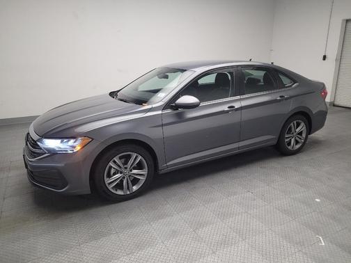 Platinum Gray Metallic 2024 Volkswagen Jetta 1.5T SE