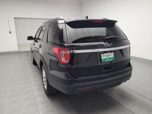 2017 Ford Explorer Base