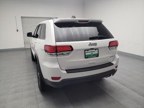 2020 Jeep Grand Cherokee Laredo