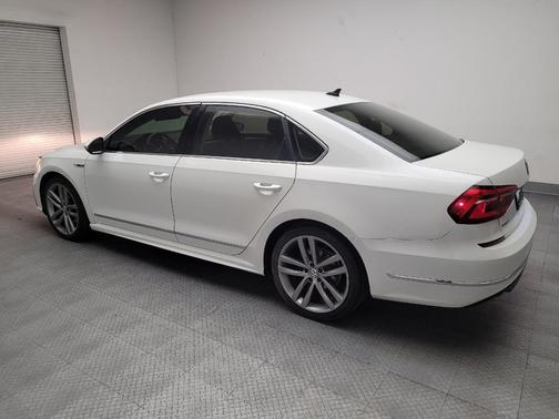 2017 Volkswagen Passat 1.8T R-Line w/Comfort