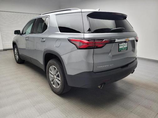 Sterling Gray Metallic 2023 Chevrolet Traverse LT Cloth