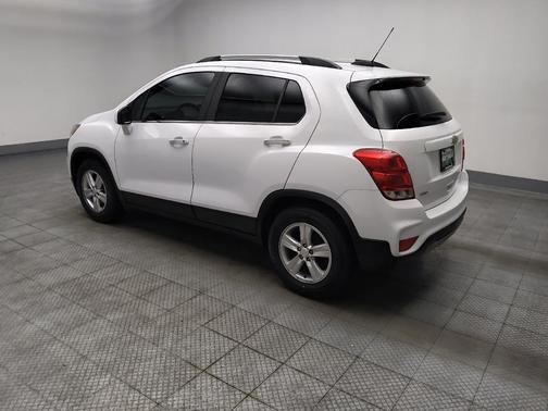 Summit White 2019 Chevrolet Trax LT