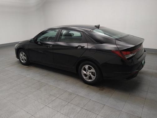 2021 Hyundai ELANTRA SE