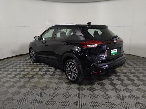 Super Black 2024 Nissan Kicks SV