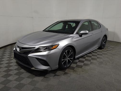 Celestial Silver Metallic 2020 Toyota Camry SE