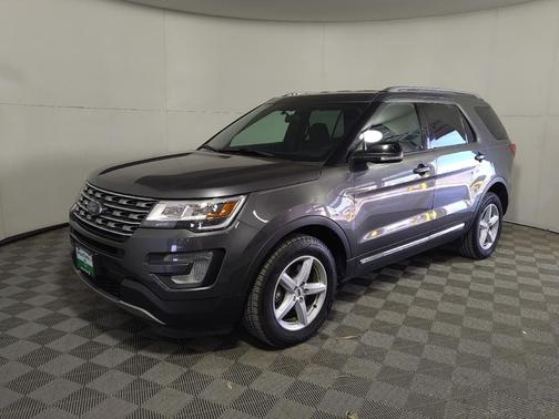 Gray 2017 Ford Explorer XLT