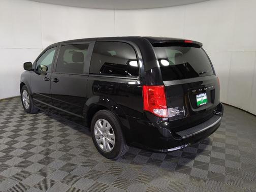 Black Onyx Crystal Pearlcoat 2017 Dodge Grand Caravan SE