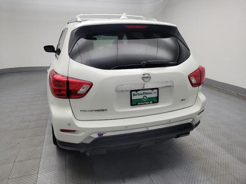 2020 Nissan Pathfinder SV