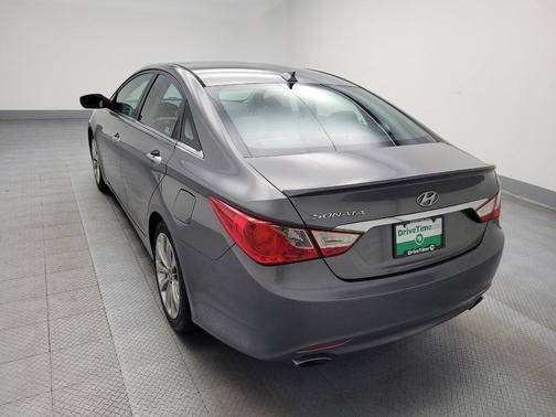 2013 Hyundai SONATA SE