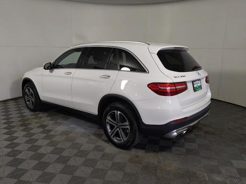 White 2018 Mercedes-Benz GLC 300 Base