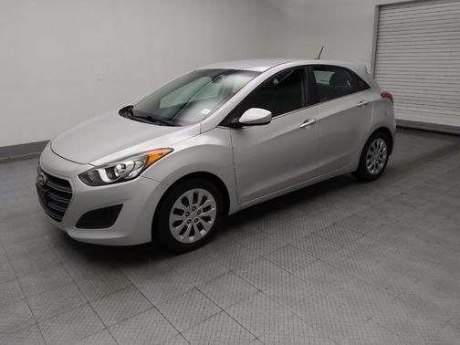 2017 Hyundai Elantra GT Base