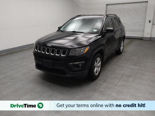 Diamond Black Crystal Pearlcoat 2019 Jeep Compass Latitude