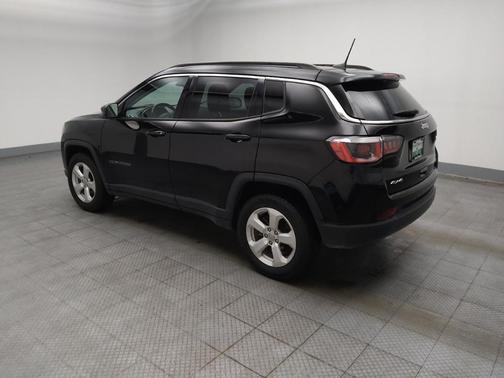 Diamond Black Crystal Pearlcoat 2019 Jeep Compass Latitude