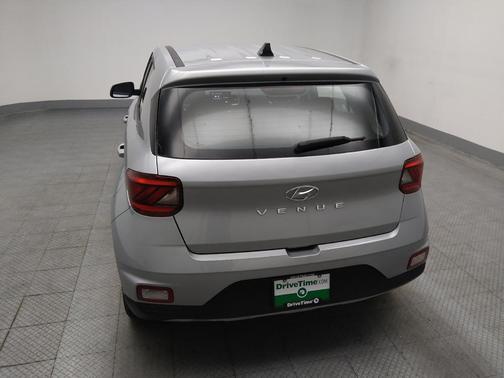 Stellar Silver 2021 Hyundai VENUE SE