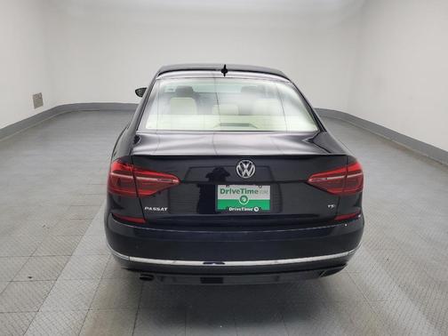 2018 Volkswagen Passat 2.0T R-Line