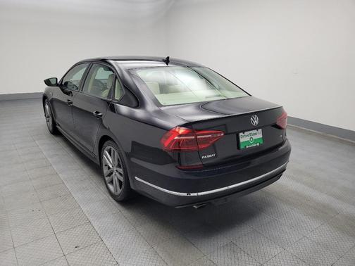 2018 Volkswagen Passat 2.0T R-Line