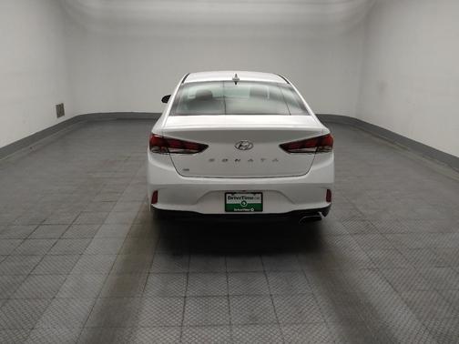 Quartz White Pearl 2019 Hyundai SONATA SE