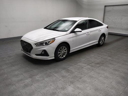 Quartz White Pearl 2019 Hyundai SONATA SE