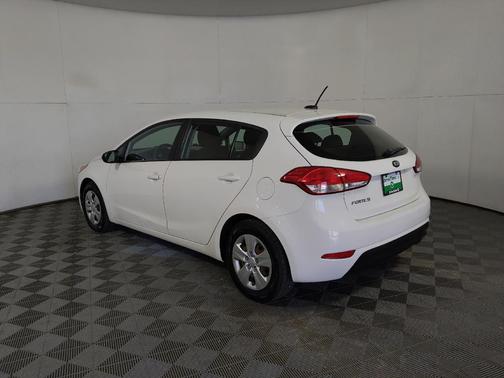 Clear White 2017 Kia Forte LX