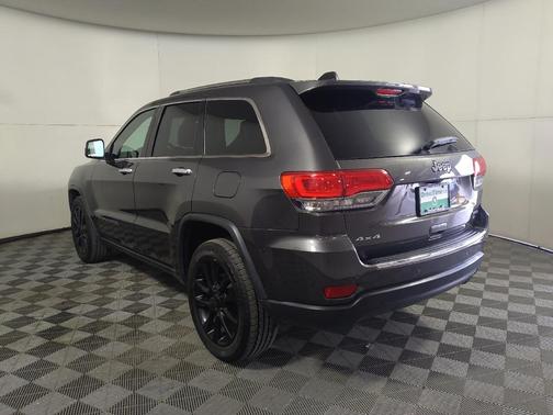 Granite Crystal Metallic Clearcoat 2017 Jeep Grand Cherokee Limited