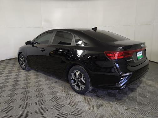 Aurora Black 2021 Kia Forte LXS