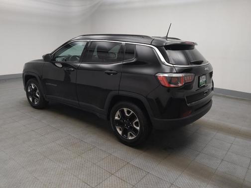 Diamond Black Crystal Pearlcoat 2018 Jeep Compass Latitude