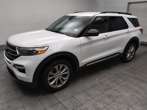 Oxford White 2020 Ford Explorer XLT
