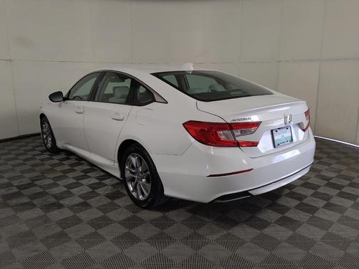 Platinum White Pearl 2019 Honda Accord LX